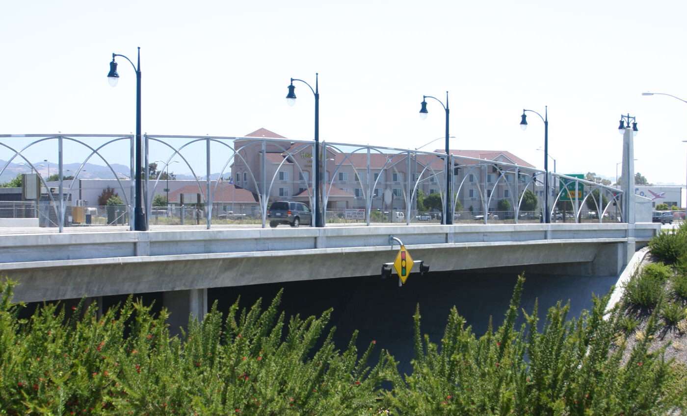 Oakland International Airport Roadway
